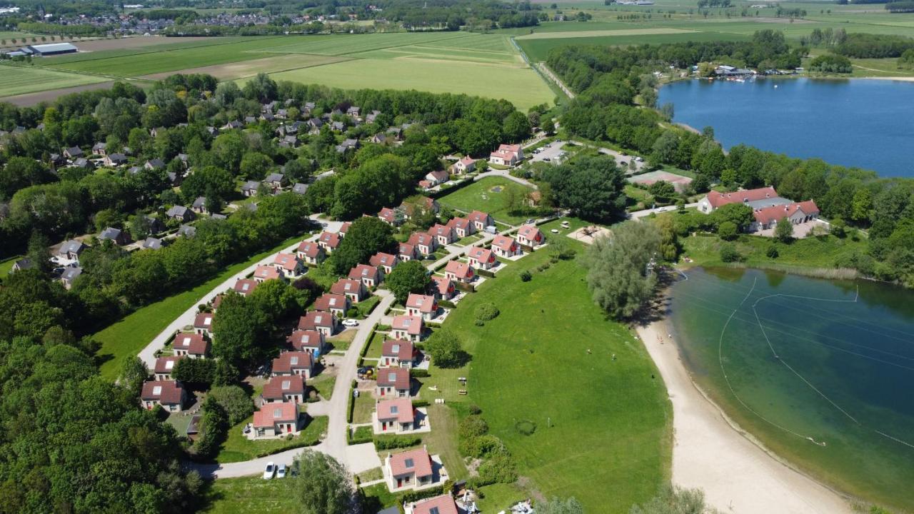 Hotel Vakantiepark 'T Broeckhuys Ewijk Esterno foto