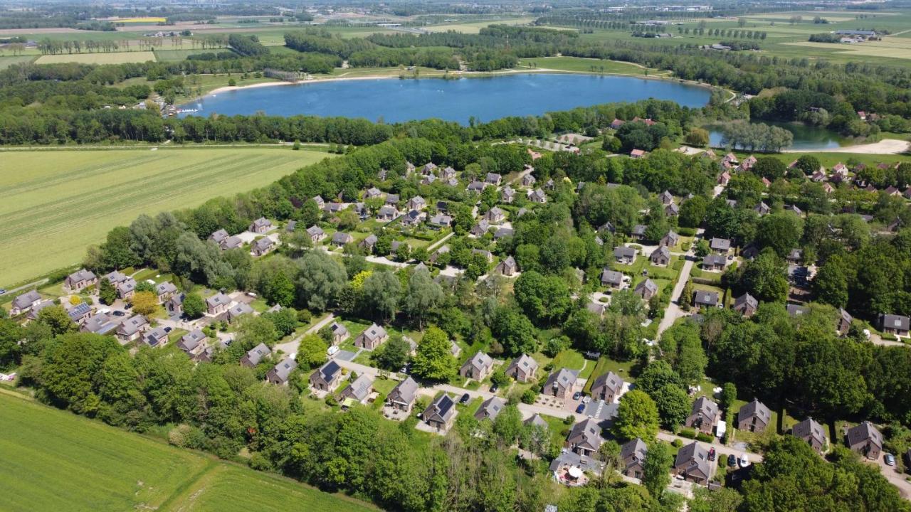 Hotel Vakantiepark 'T Broeckhuys Ewijk Esterno foto