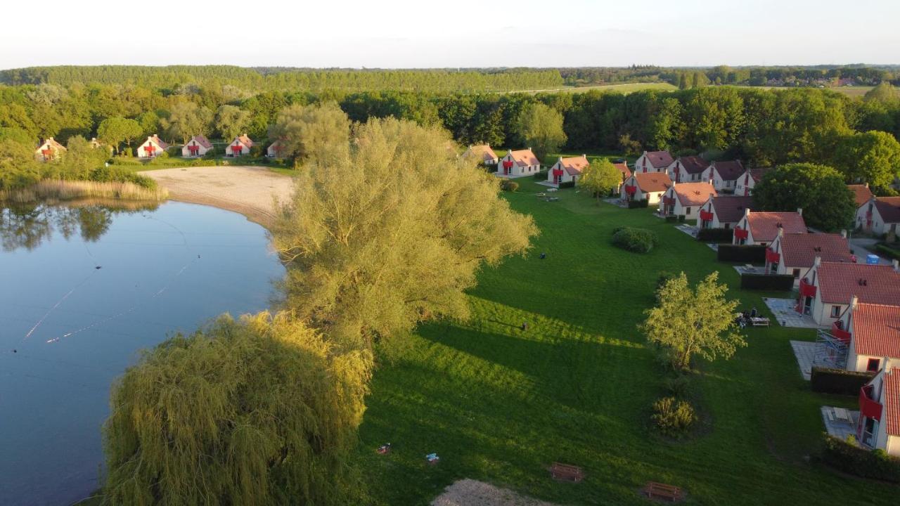 Hotel Vakantiepark 'T Broeckhuys Ewijk Esterno foto